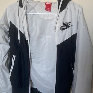 Nike windbreak
